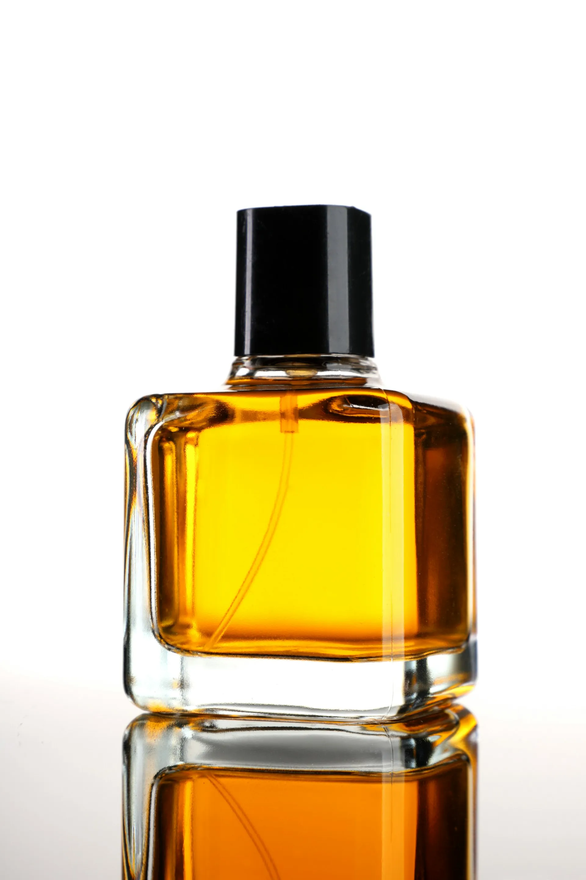Want your home to smell like a luxury resort? 5 fragrance tips